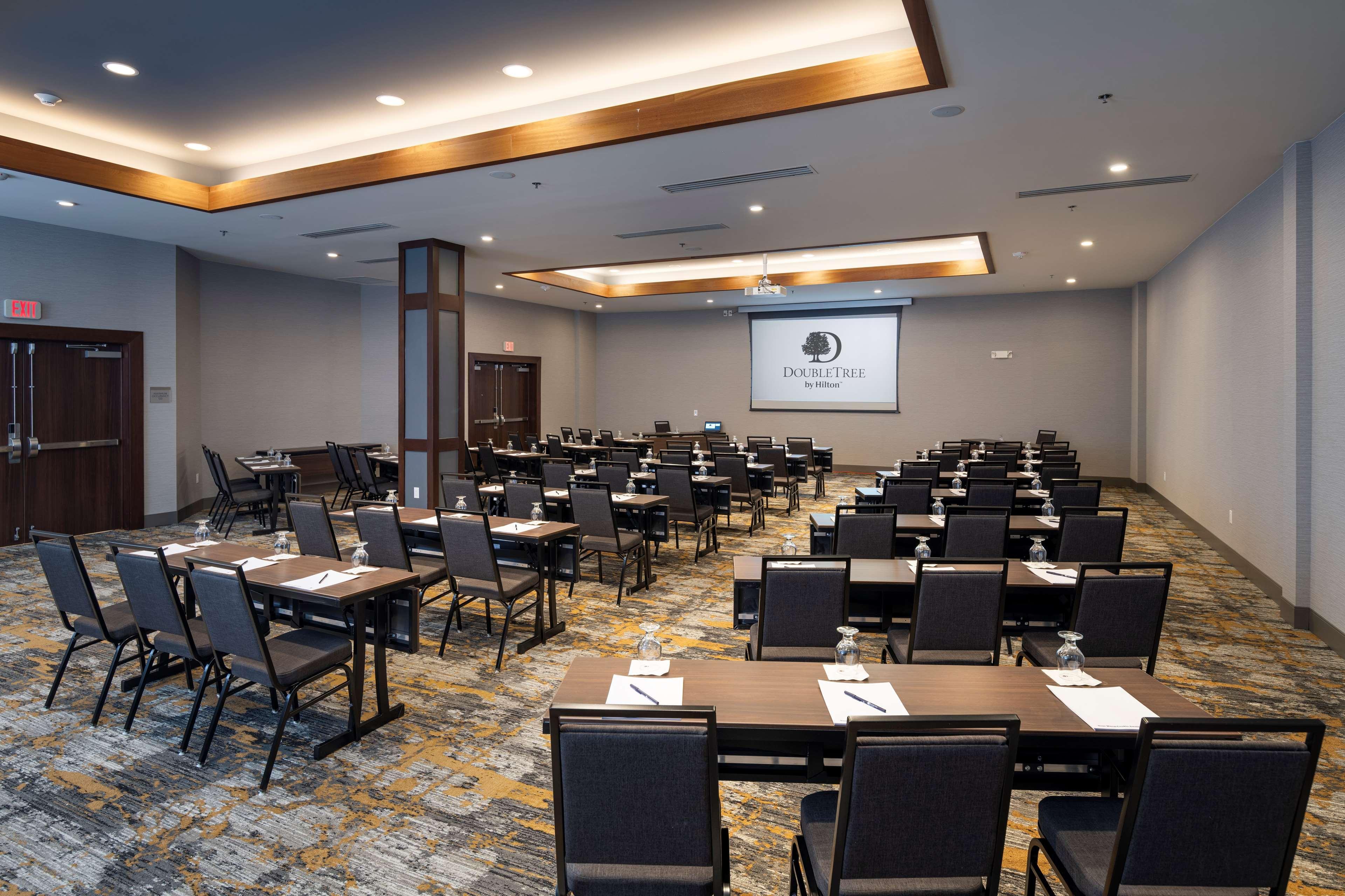Doubletree By Hilton Madison East Hotel Kültér fotó