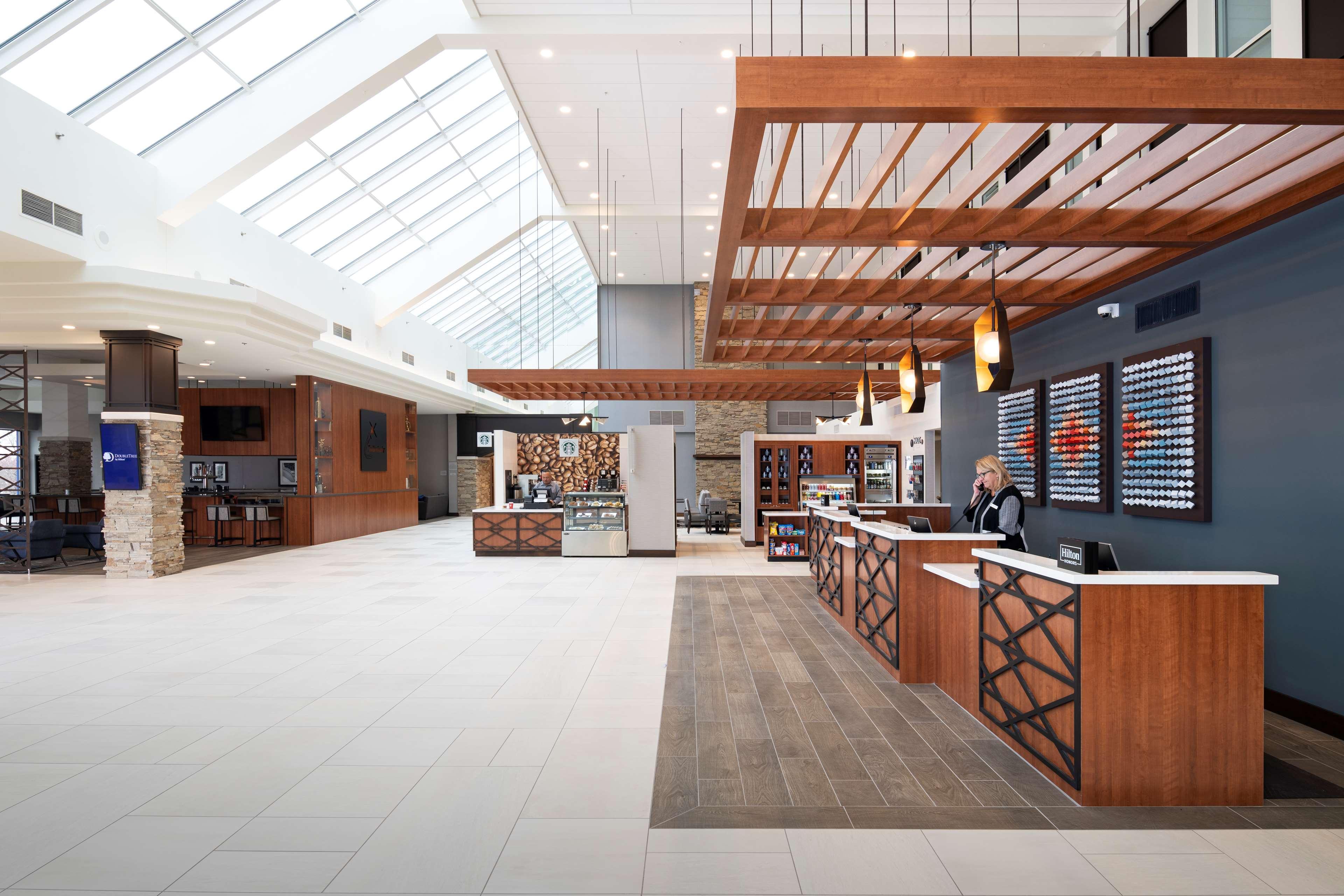 Doubletree By Hilton Madison East Hotel Kültér fotó