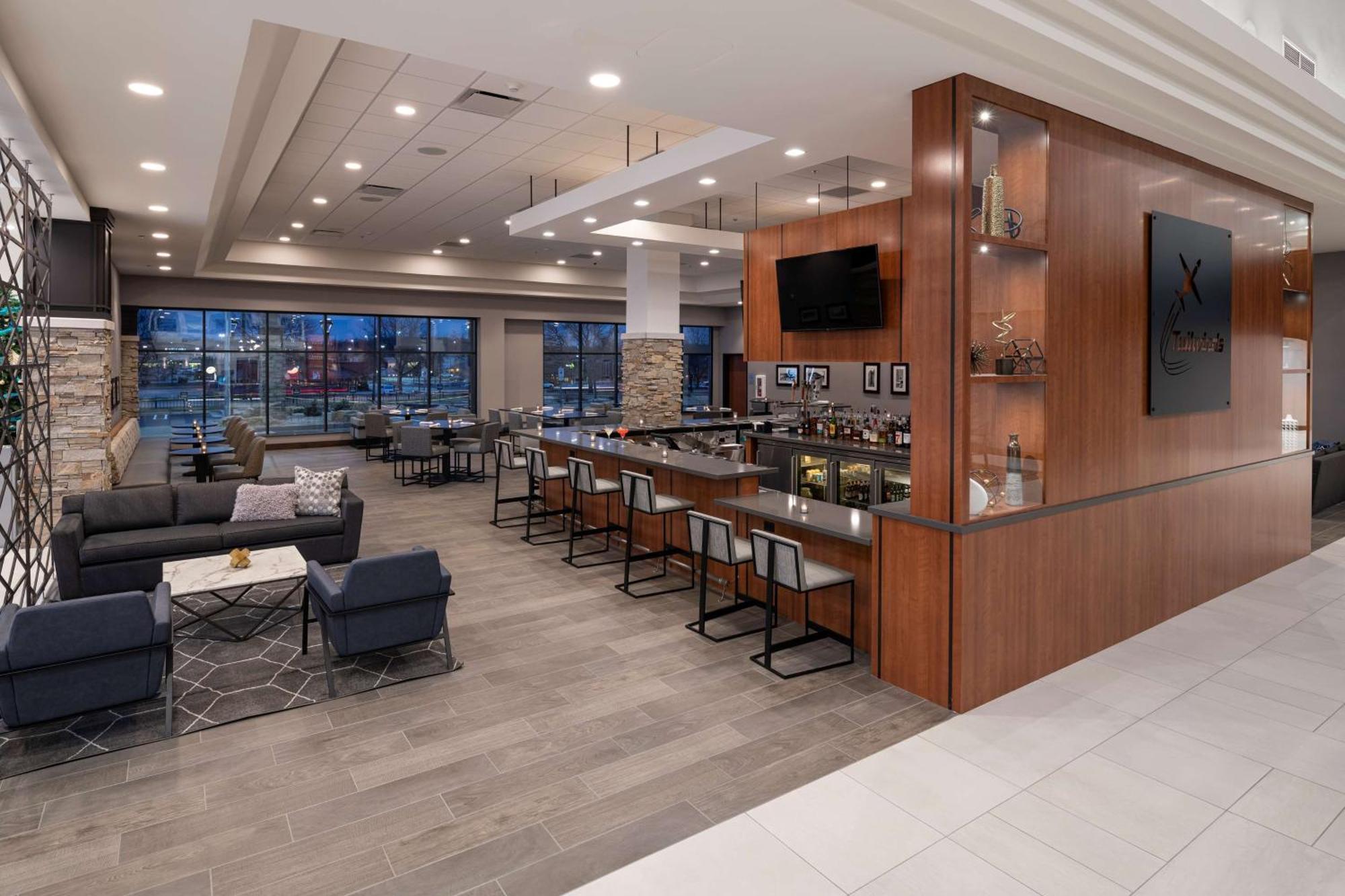 Doubletree By Hilton Madison East Hotel Kültér fotó