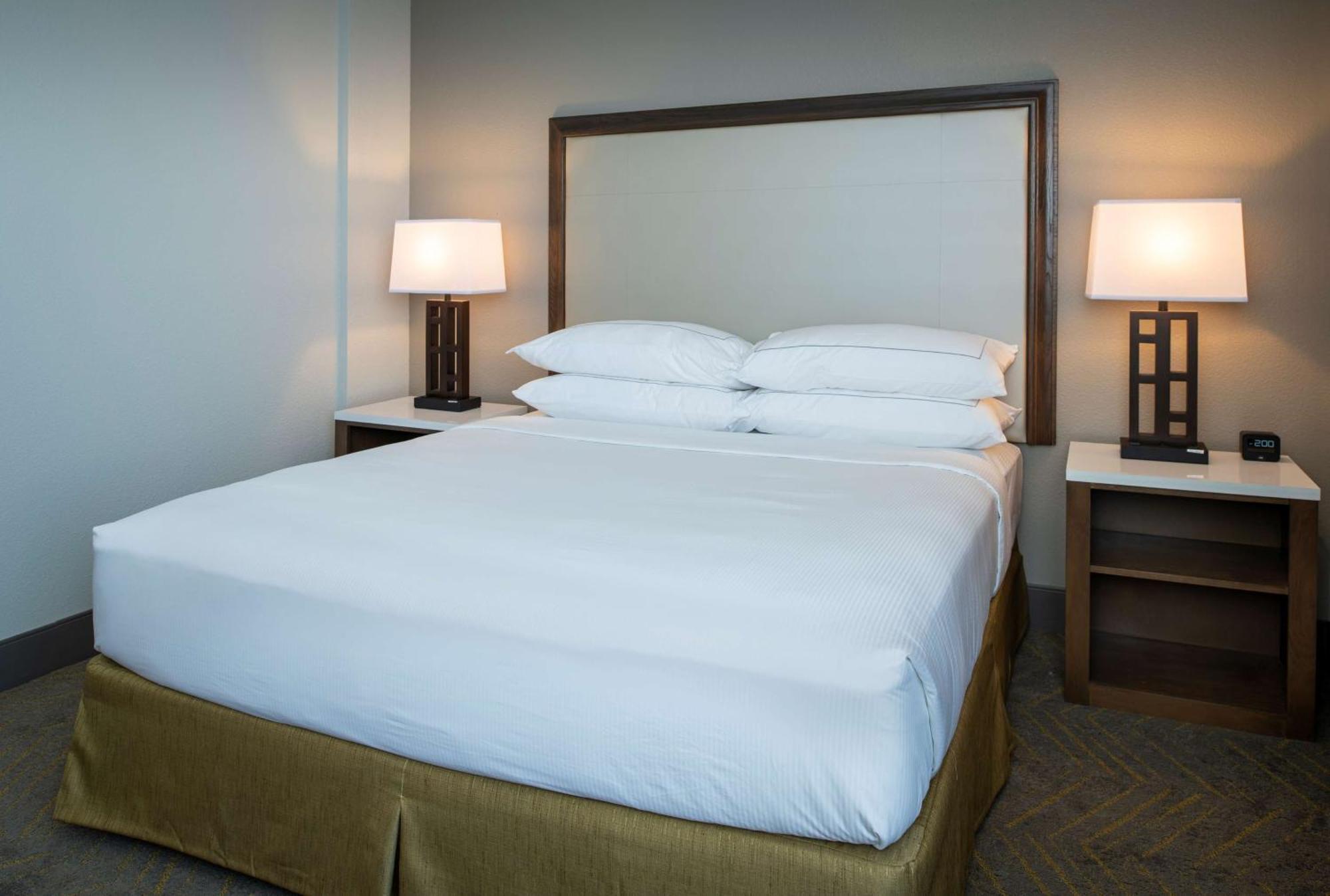 Doubletree By Hilton Madison East Hotel Kültér fotó