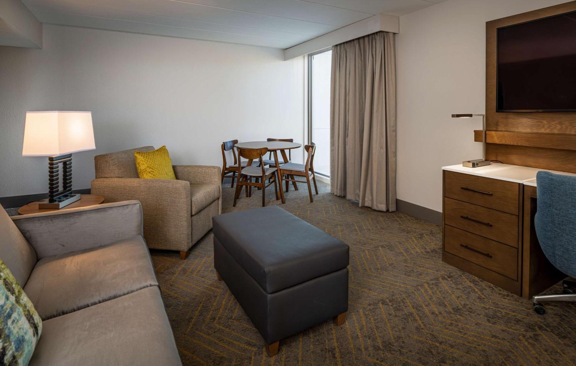 Doubletree By Hilton Madison East Hotel Kültér fotó