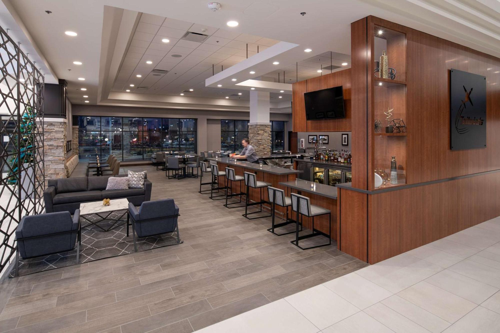 Doubletree By Hilton Madison East Hotel Kültér fotó