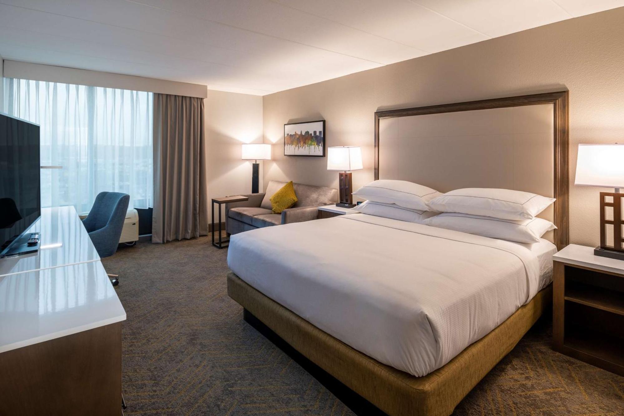 Doubletree By Hilton Madison East Hotel Kültér fotó