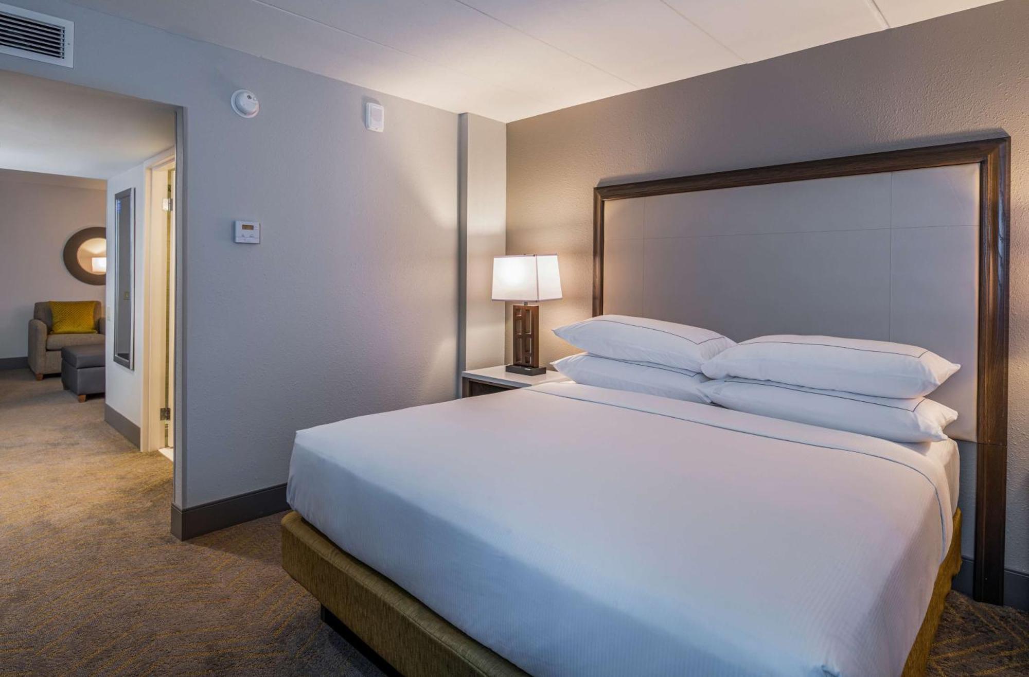 Doubletree By Hilton Madison East Hotel Kültér fotó