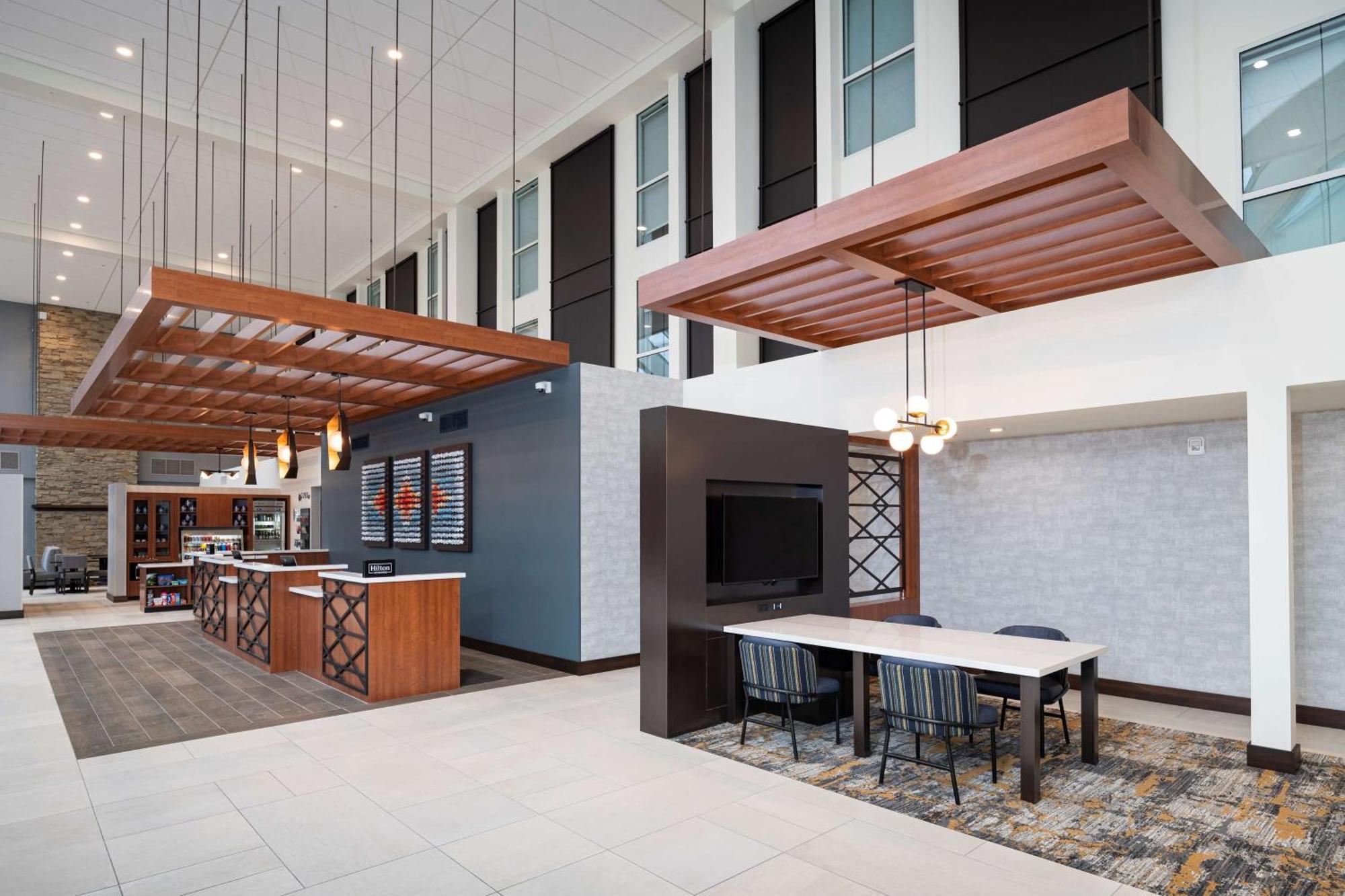 Doubletree By Hilton Madison East Hotel Kültér fotó