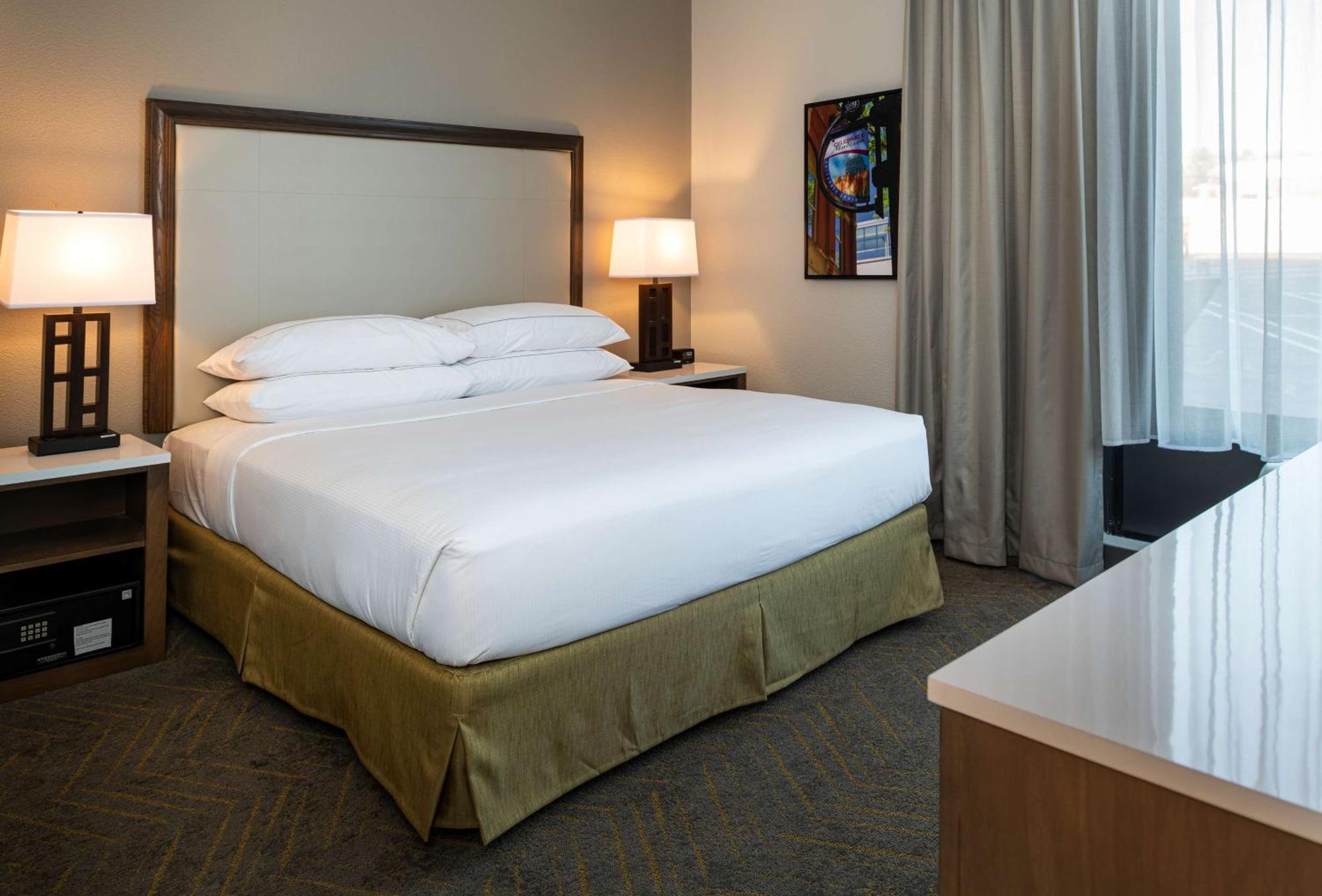 Doubletree By Hilton Madison East Hotel Kültér fotó